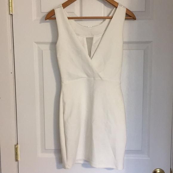 Windsor mini white dress, stretchy with beading - Picture 3 of 3